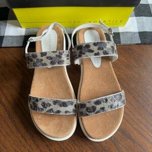 NWT Very Volatile Hotness‎ Strap Sandals Animal Print Leopard Rhinestone